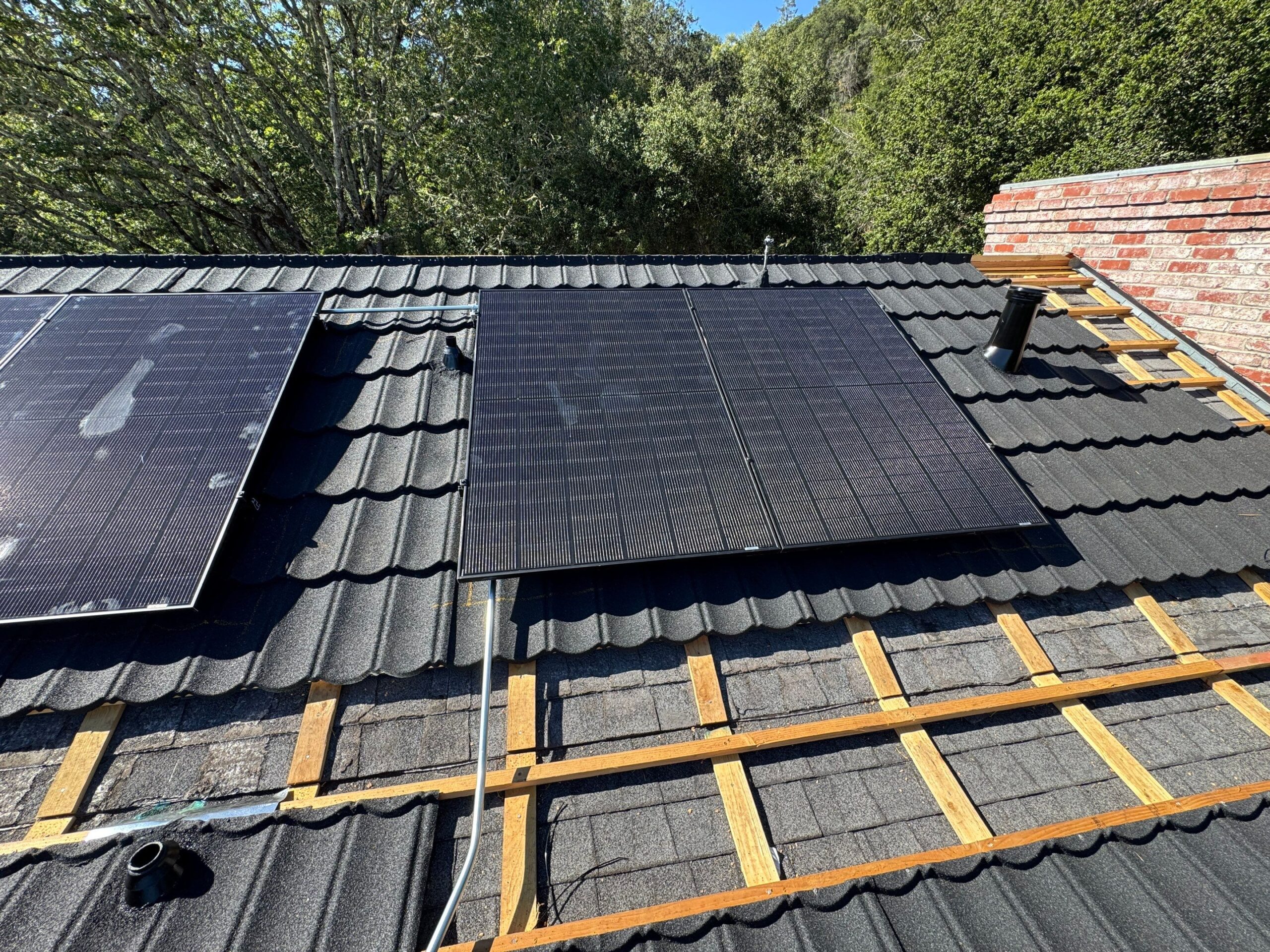 12.04KW QCell Qtron with 40KW Battery System