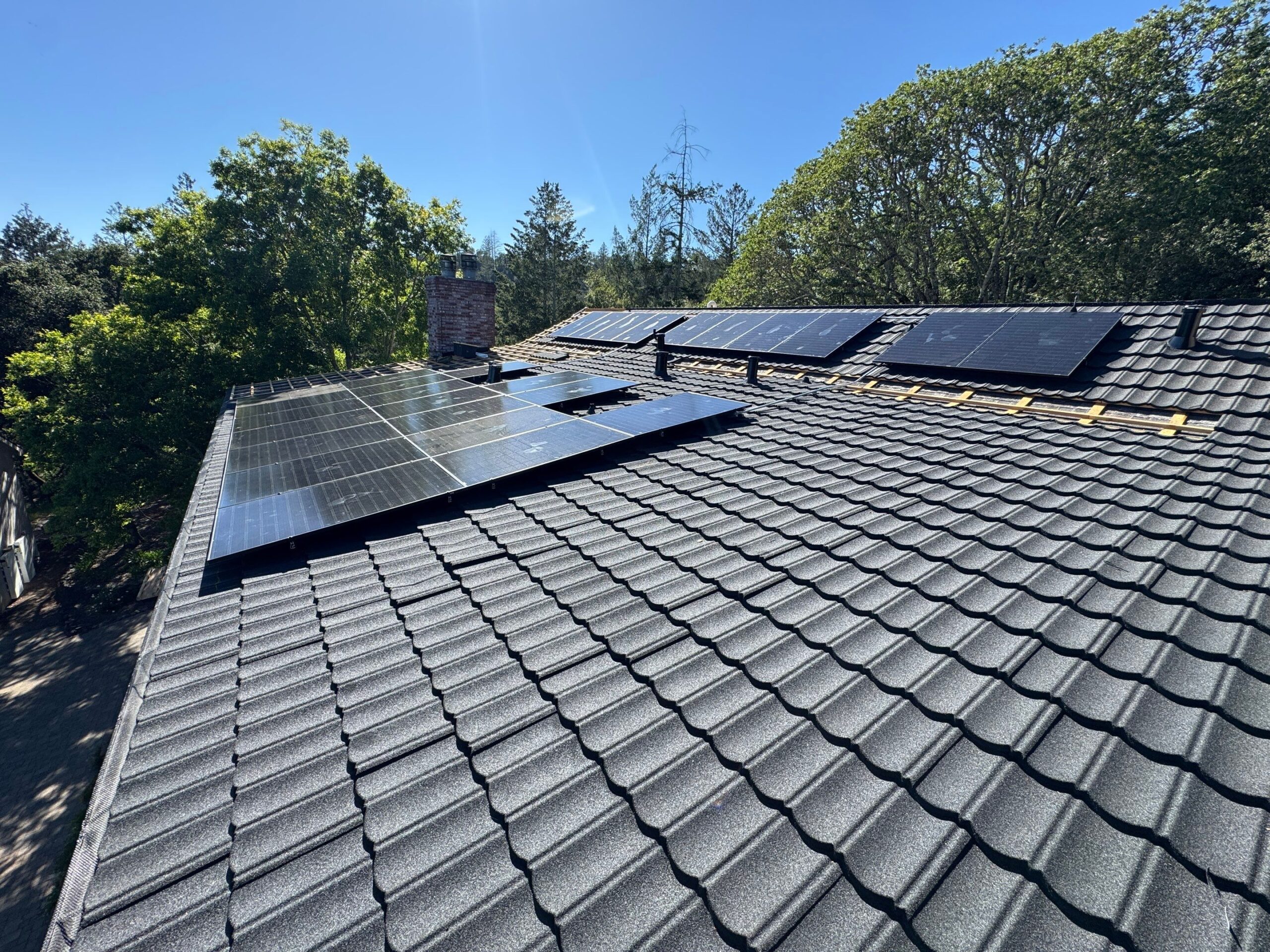 12.04KW QCell Qtron with 40KW Battery System