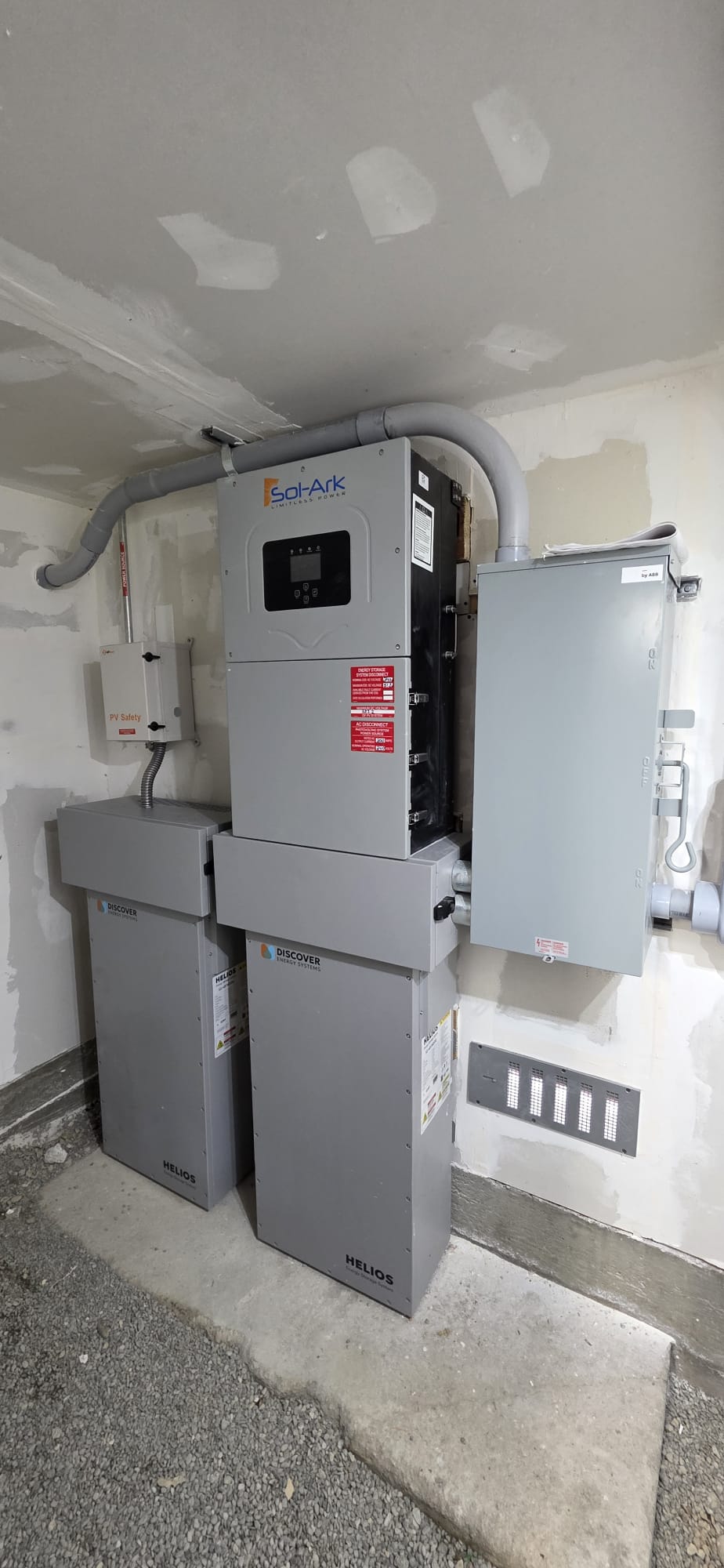 Solark with Discover Energy Systems